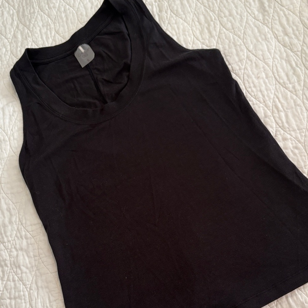 Classic  Calla Black Women's Tank Top